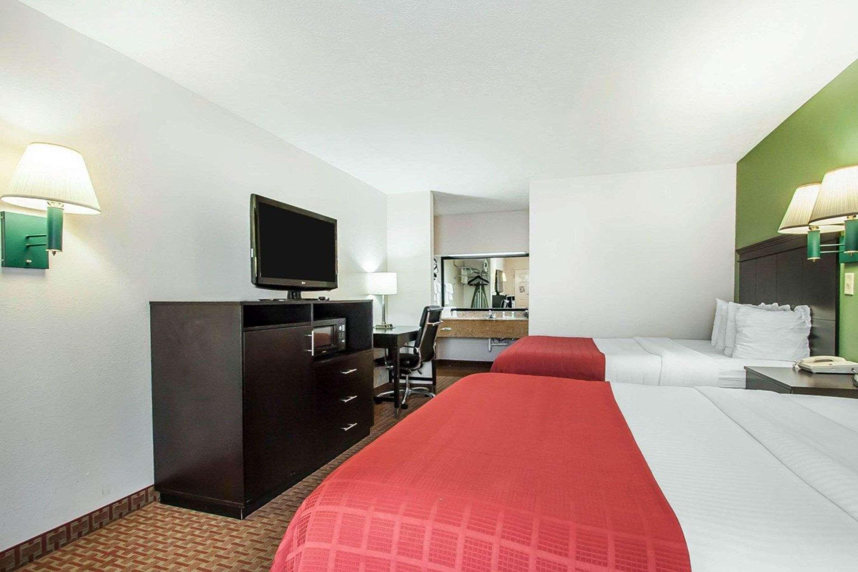 Quality Inn Savannah South Bagian luar foto