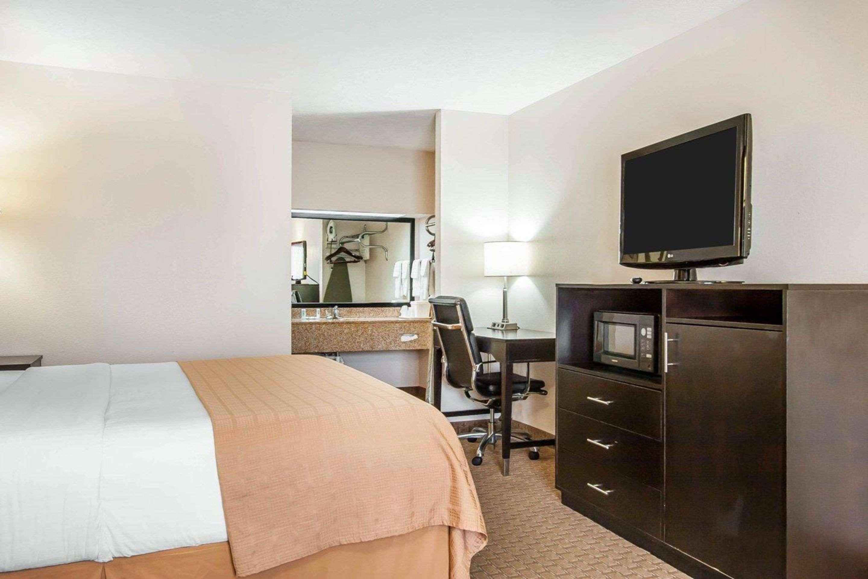 Quality Inn Savannah South Bagian luar foto