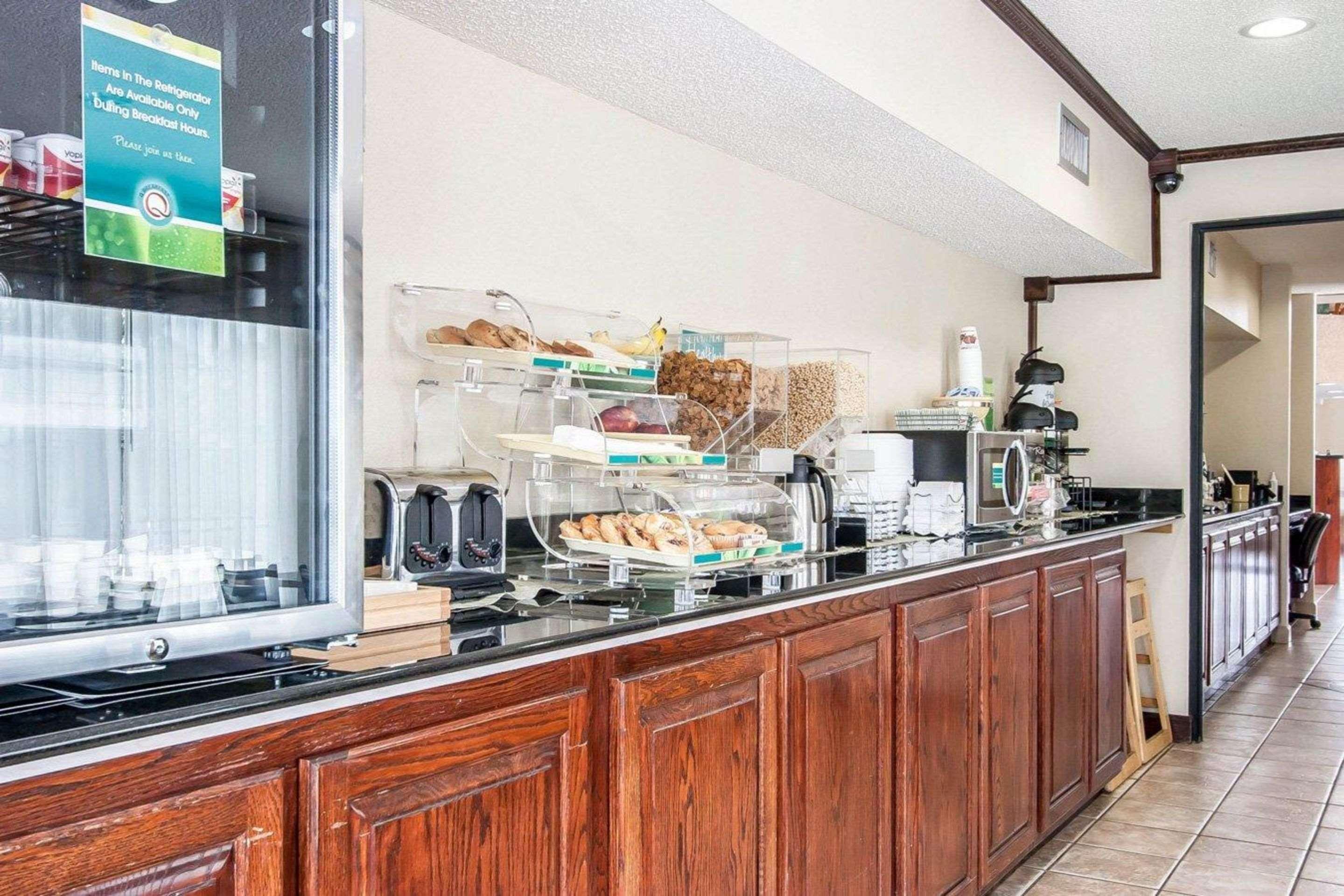 Quality Inn Savannah South Bagian luar foto